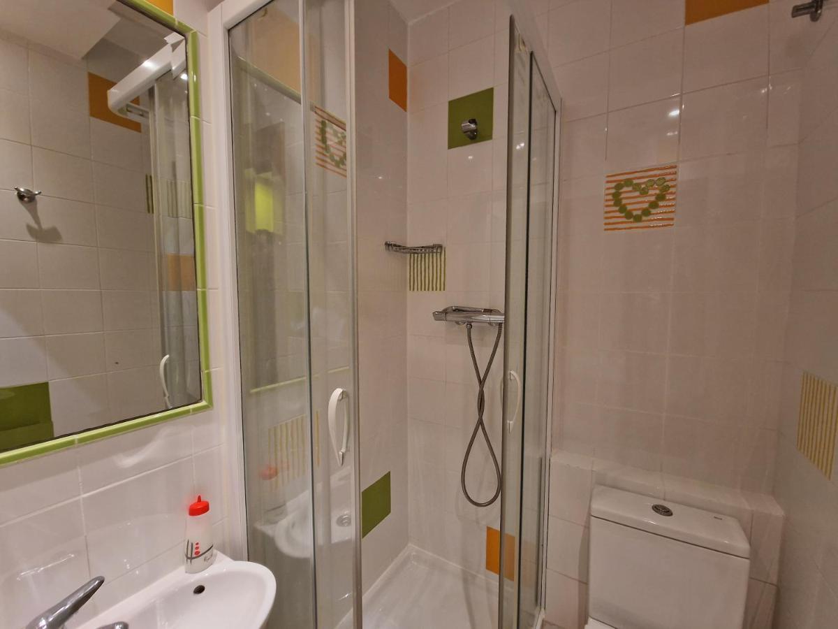 Pension Izar Bat Guesthouse San Sebastian Luaran gambar