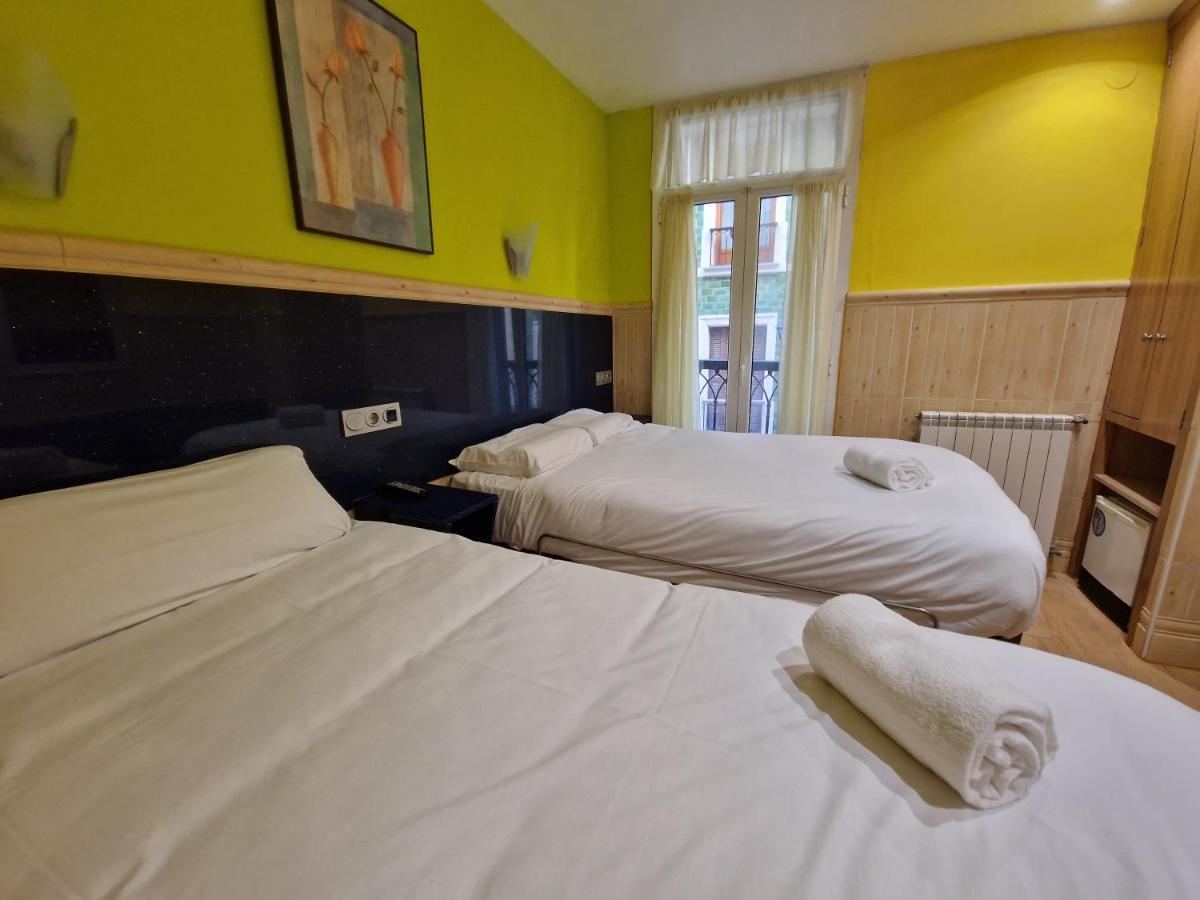 Pension Izar Bat Guesthouse San Sebastian Luaran gambar
