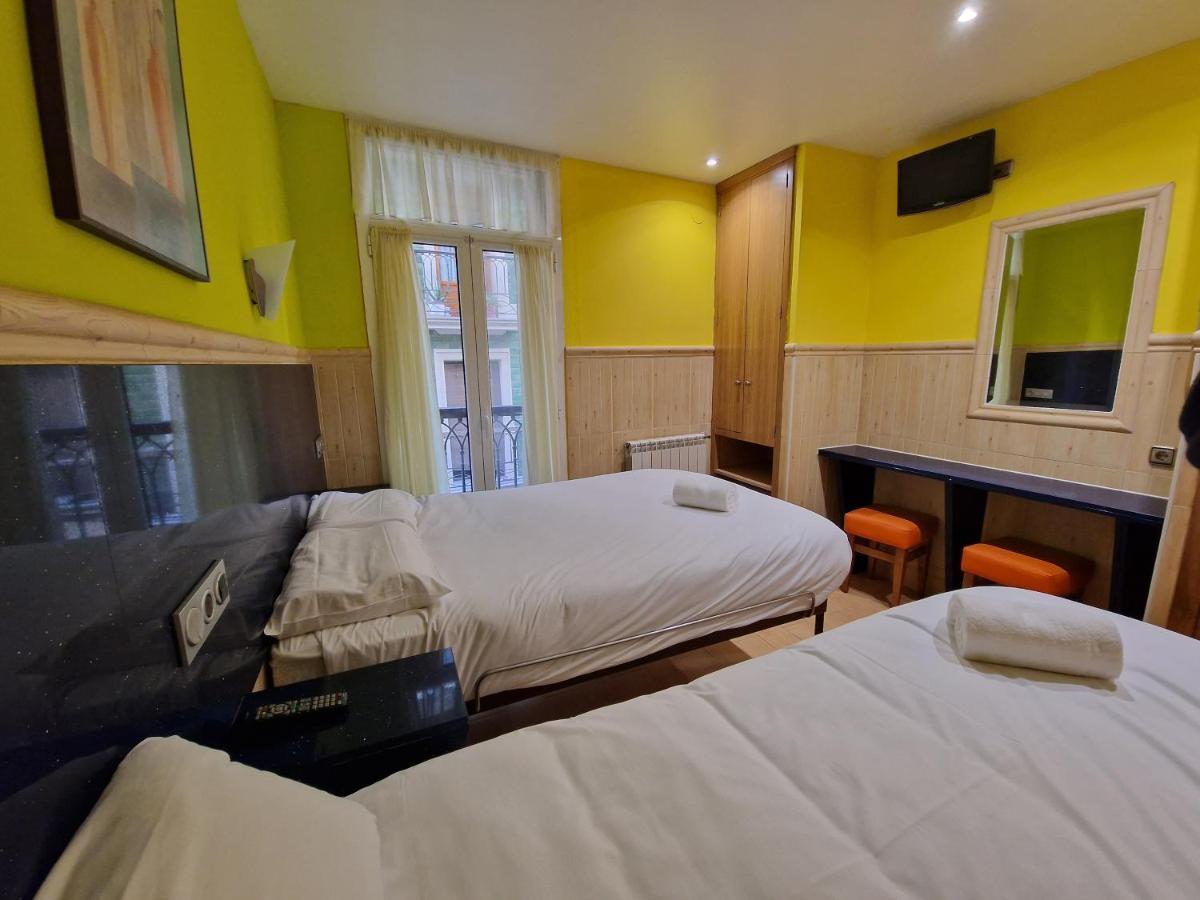 Pension Izar Bat Guesthouse San Sebastian Luaran gambar